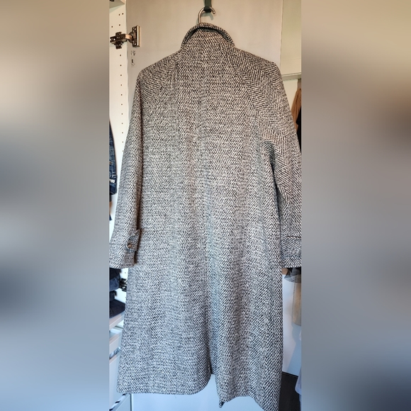 Oak & Fort Herringbone coat - Picture 5 of 7